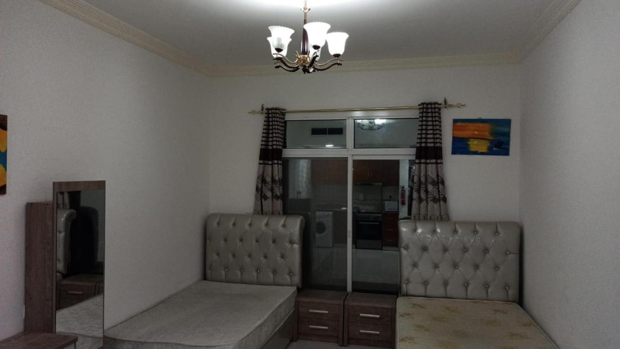 Budget Rental Studio Apartments In Dubai Exterior photo