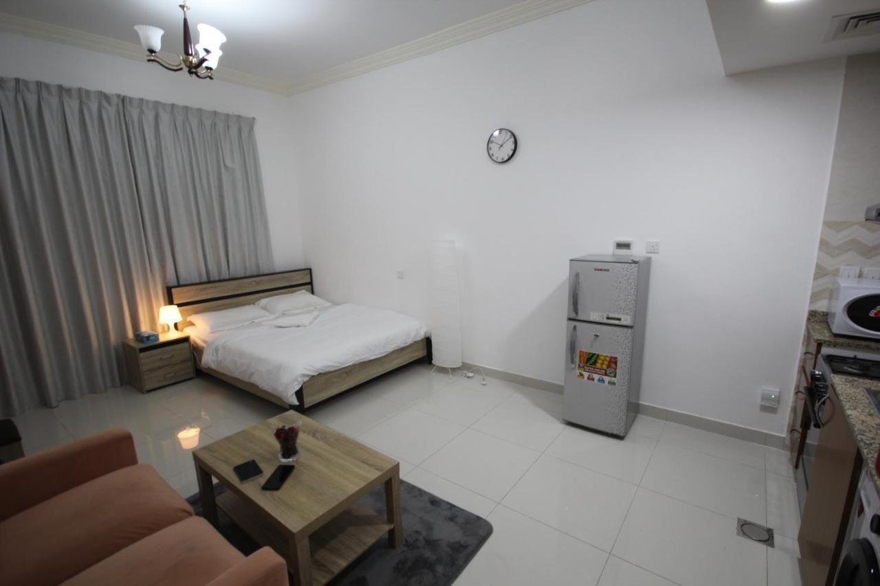 Budget Rental Studio Apartments In Dubai Exterior photo