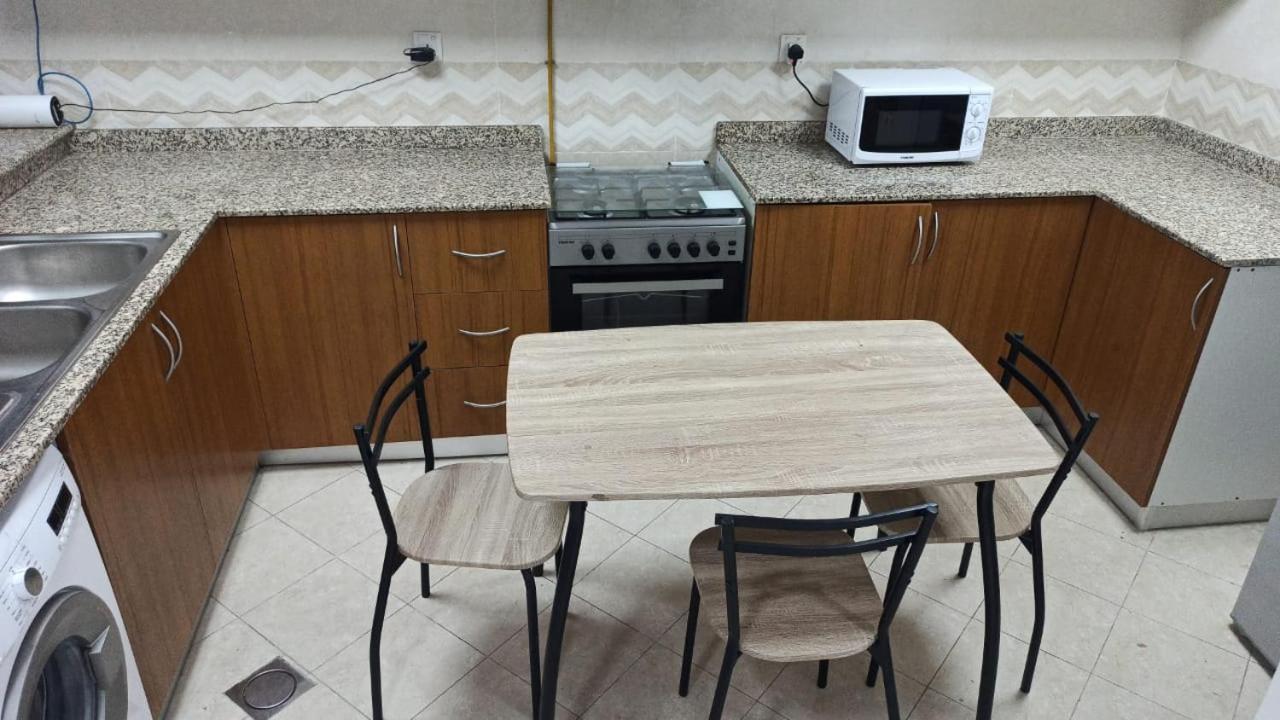 Budget Rental Studio Apartments In Dubai Exterior photo