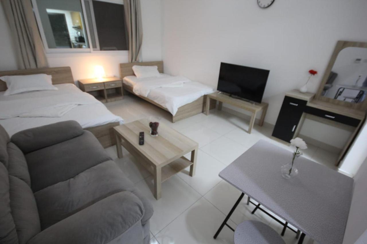 Budget Rental Studio Apartments In Dubai Exterior photo