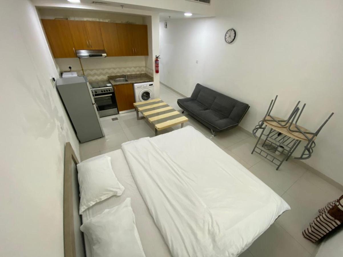 Budget Rental Studio Apartments In Dubai Exterior photo