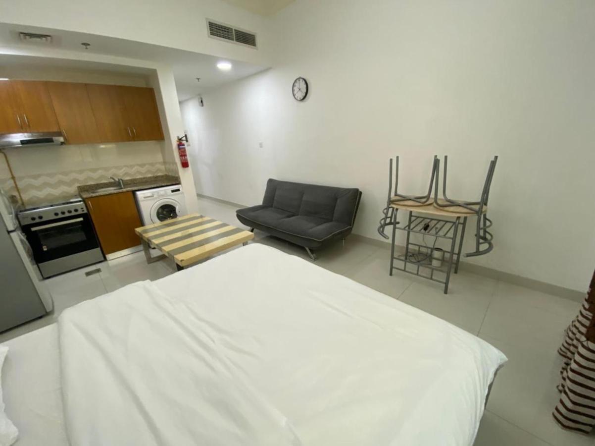Budget Rental Studio Apartments In Dubai Exterior photo