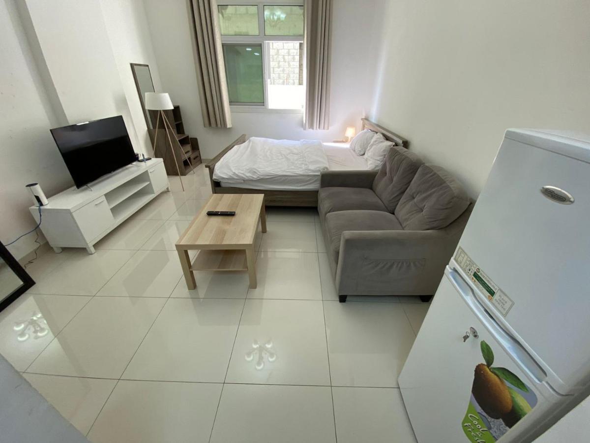 Budget Rental Studio Apartments In Dubai Exterior photo