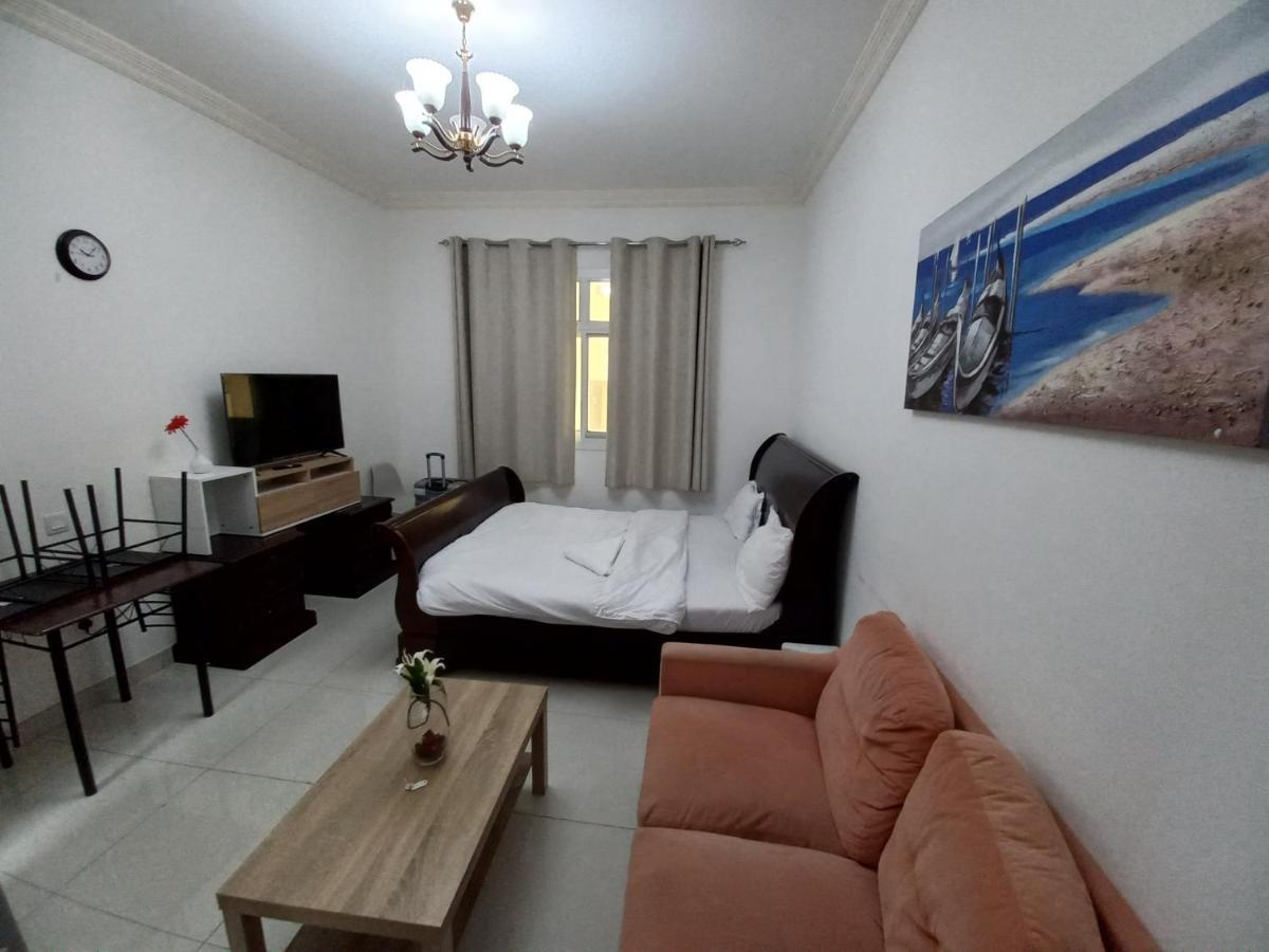 Budget Rental Studio Apartments In Dubai Exterior photo