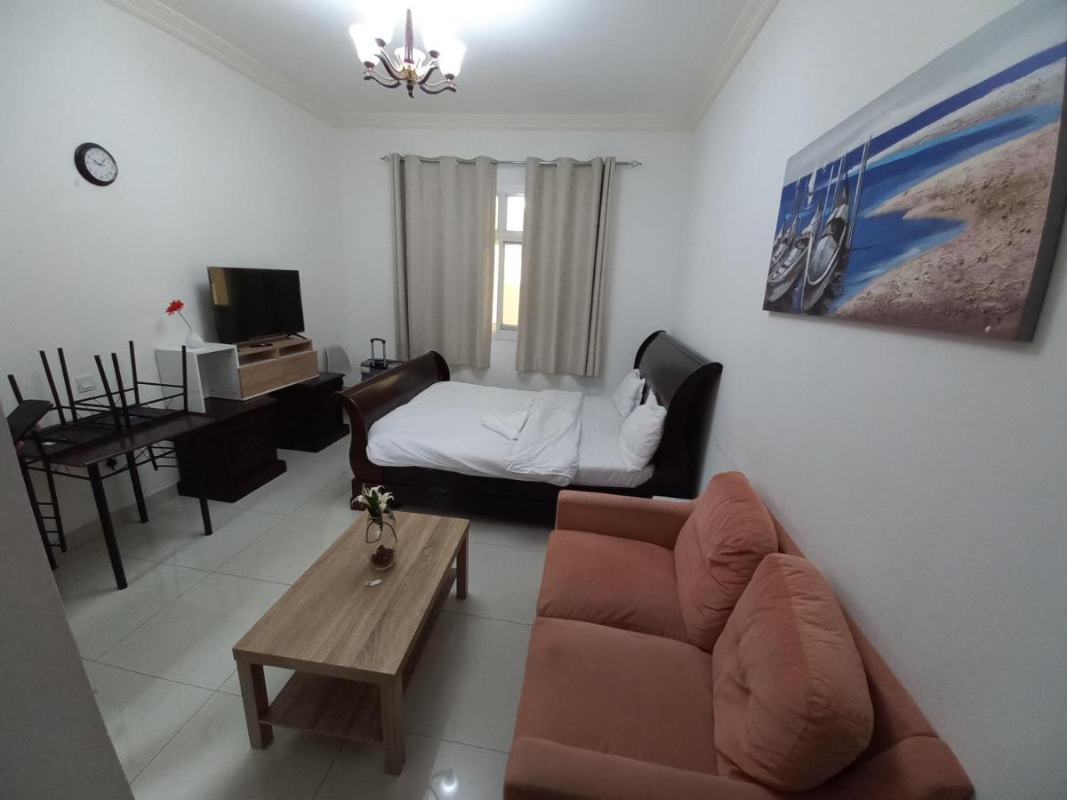 Budget Rental Studio Apartments In Dubai Exterior photo