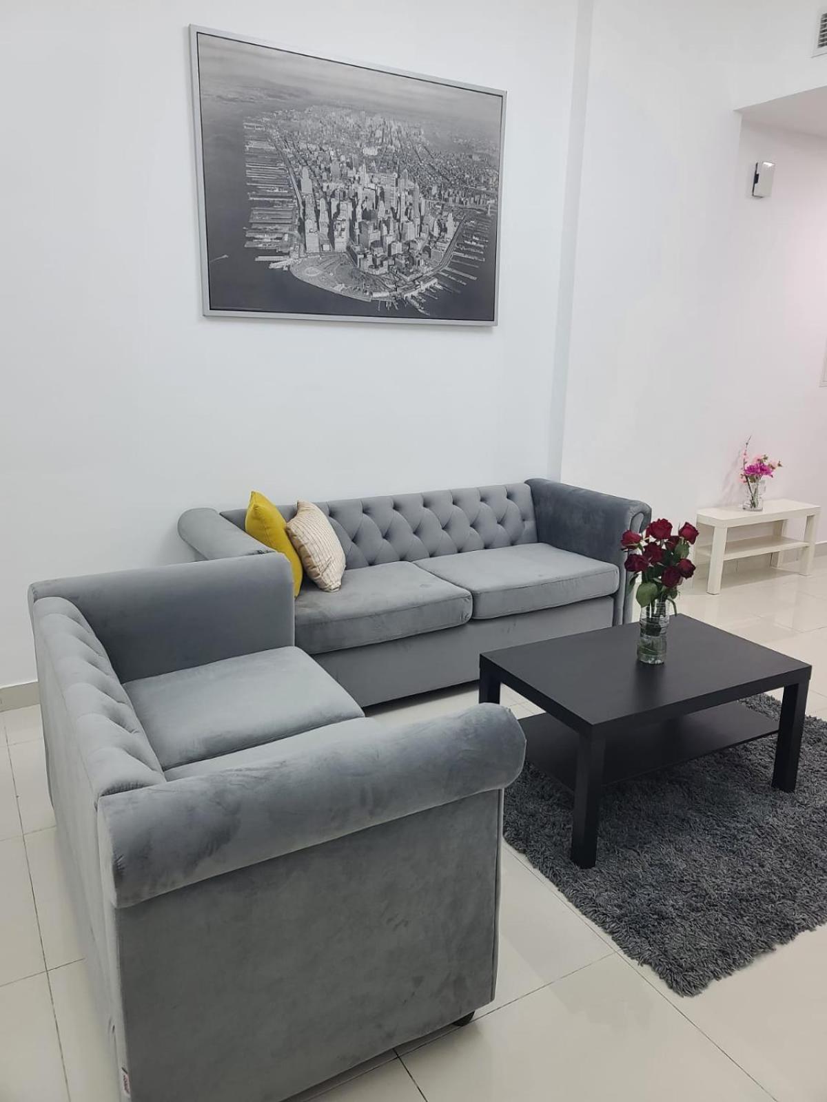 Budget Rental Studio Apartments In Dubai Exterior photo